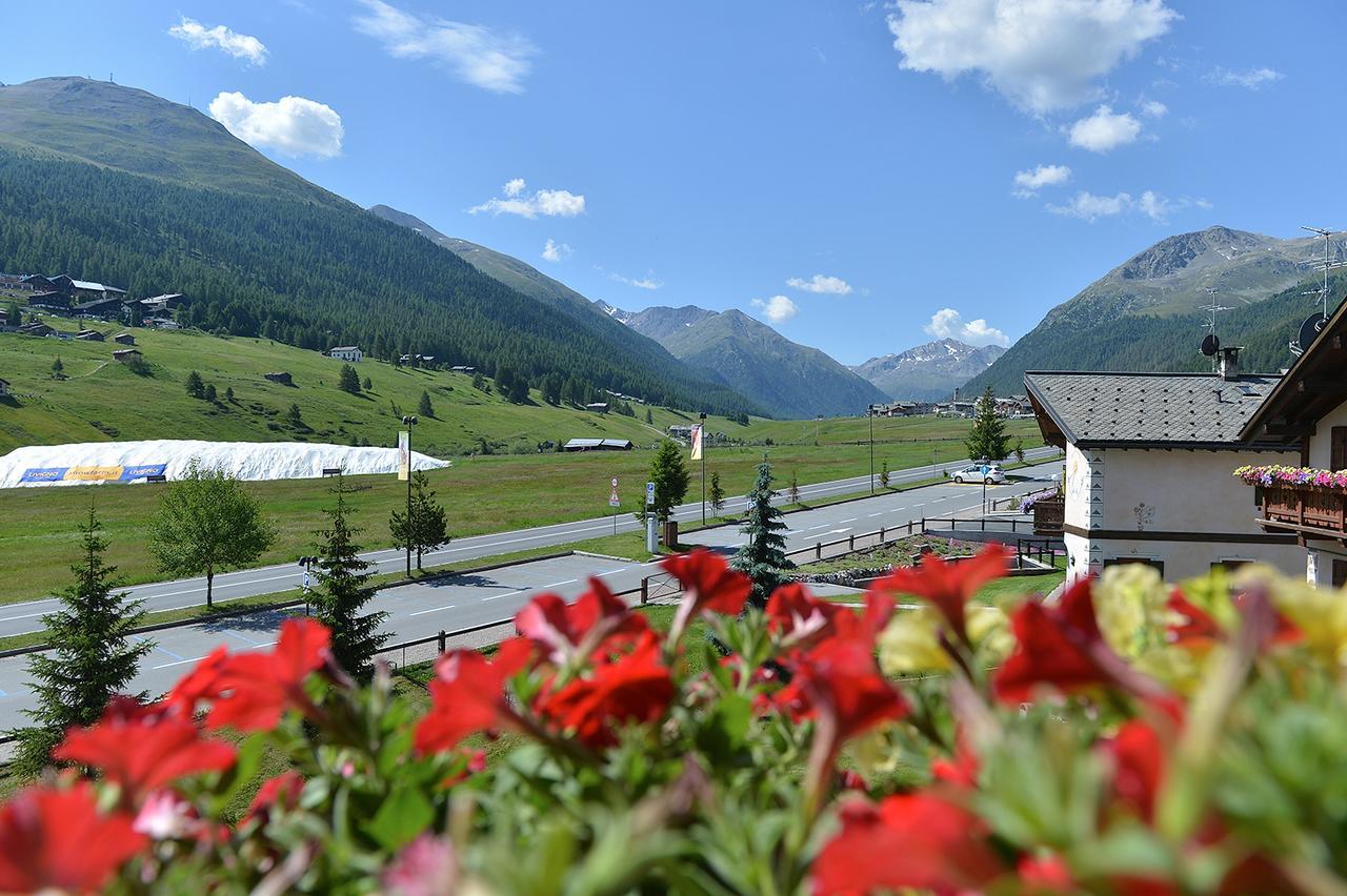 Hotel Silvestri リヴィーニョ エクステリア 写真